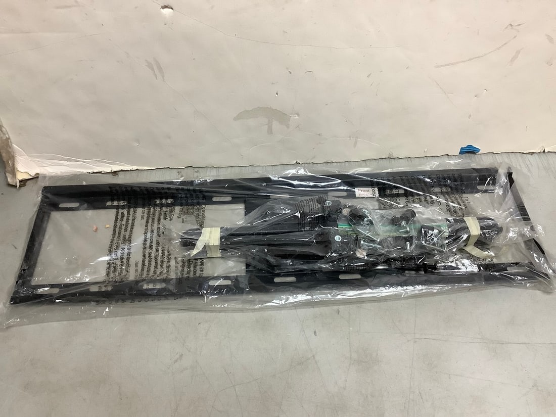 TV wall mount(brand new) (1 of 1)
