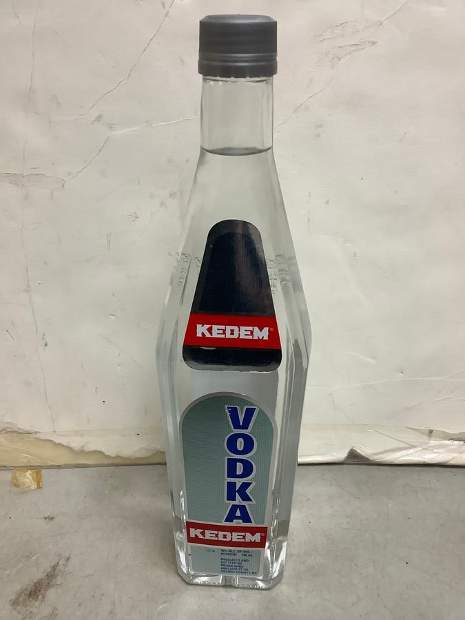 Kedem Vodka (750ml) (1 of 1)