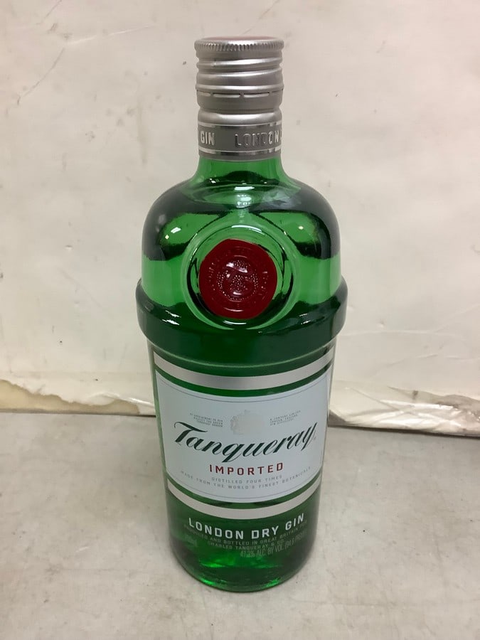 Tanqueray London Dry Gin (750ml): Tanqueray London Dry Gin (750ml)