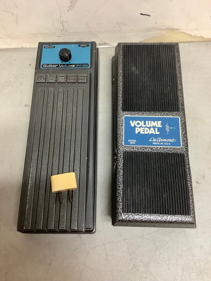 Volume pedals(Boss-model:FV-100 De Armand-model:1602) (1 of 1)