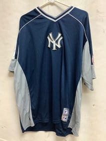 Yankees Majestic shirt