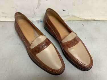 Johnston and Murphy dress shoes(size 11)