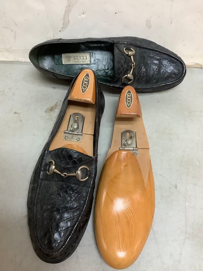 Gucci dress shoes(size 10/11) with Gucci shoe extenders (1 of 1)