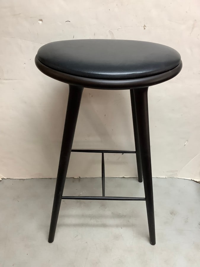 Mater Wooden Cushioned Stool (28.5in Tall): Mater Wooden Cushioned Stool (28.5in Tall)
