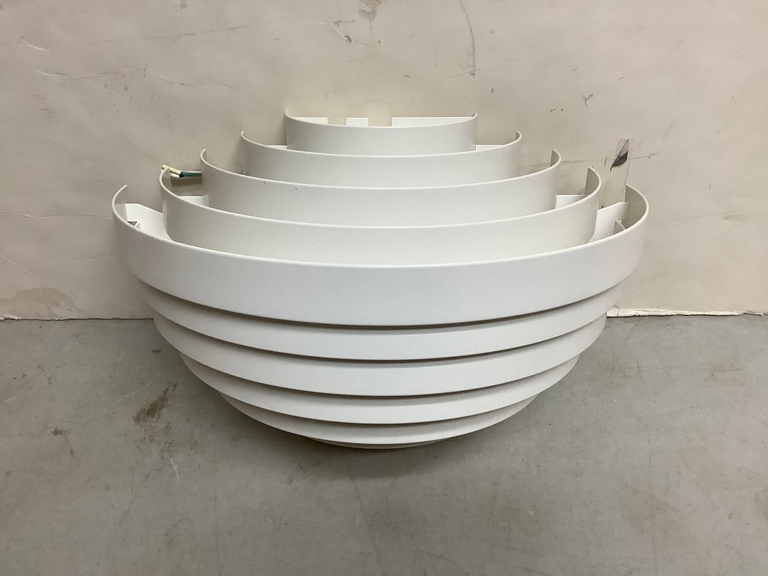 PXL White Wall light fixture (1 of 1)