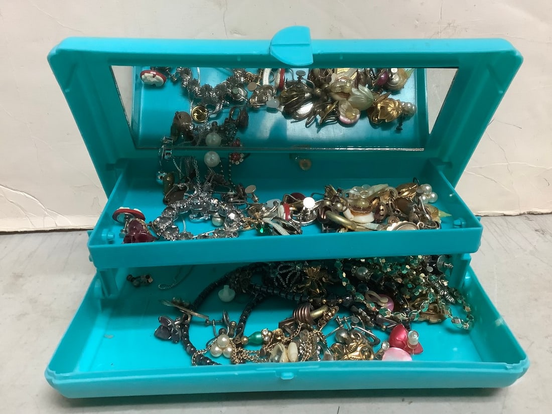 Plastic Jewelry Box with Necklaces, Bracelets and more: Plastic Jewelry Box with Necklaces, Bracelets and more