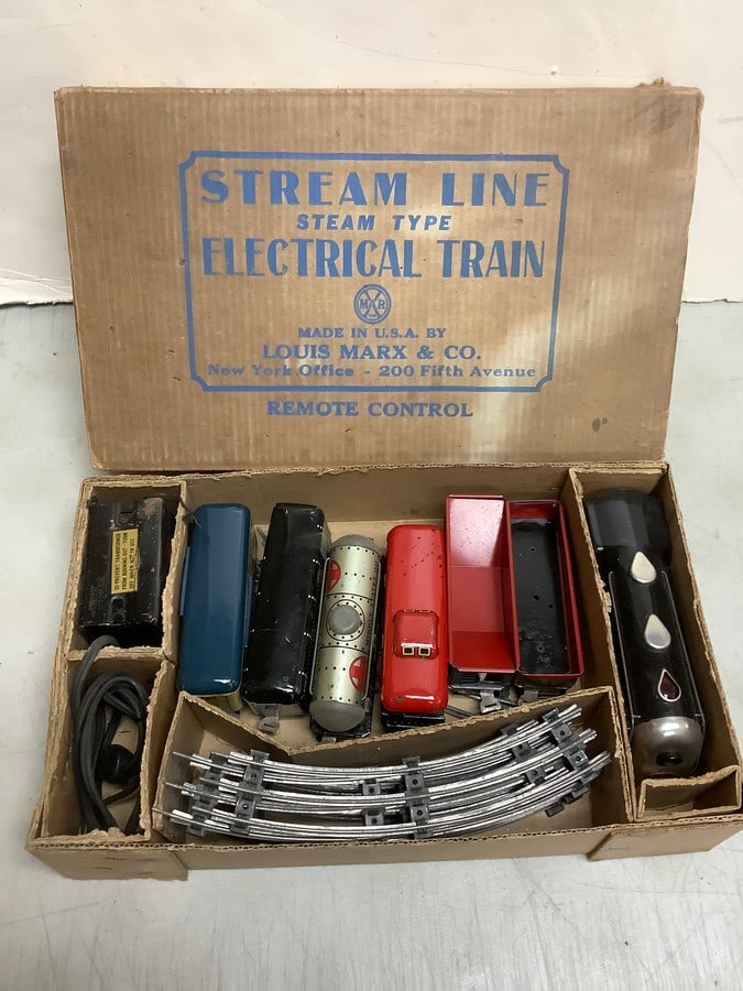 Vintage Stream Line Steamp Type Electrical Train Set (1 of 1)