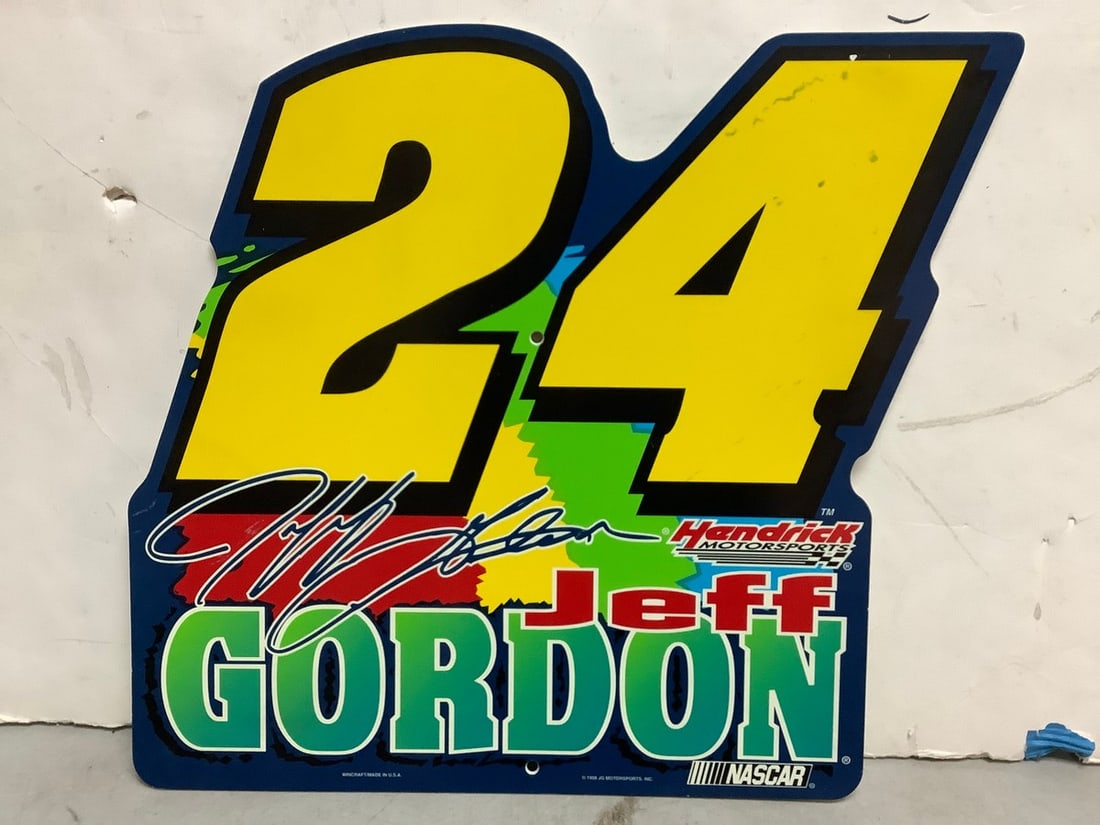 Jeff Gordon Plastic Wall Hanging Sign - 1998 (15.5inx15.5in) (1 of 1)