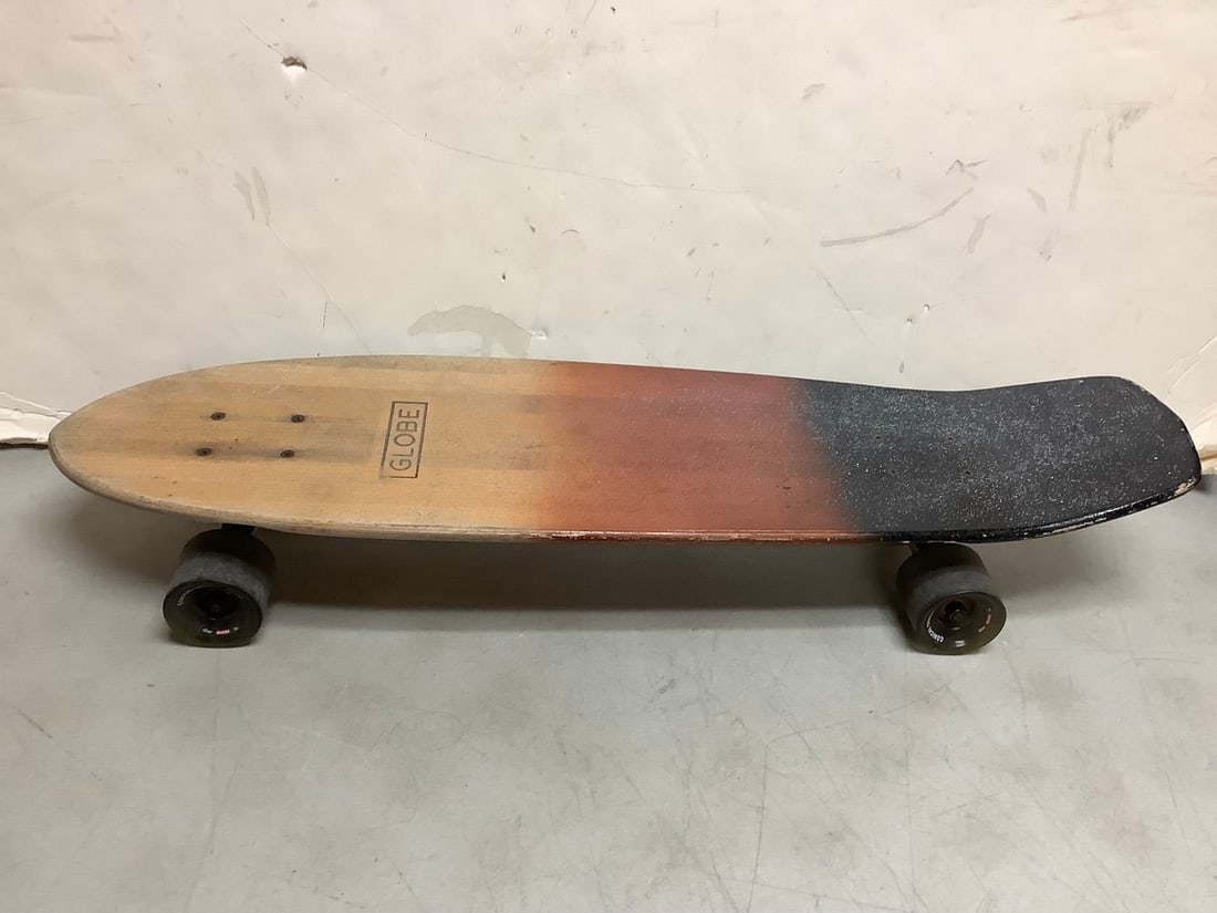 Wooden Globe Skateboard (31in Long): Wooden Globe Skateboard (31in Long)