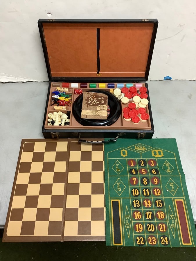 Vintage 1944 E.S. Lowe Casino Games *In Case Complete* (1 of 1)