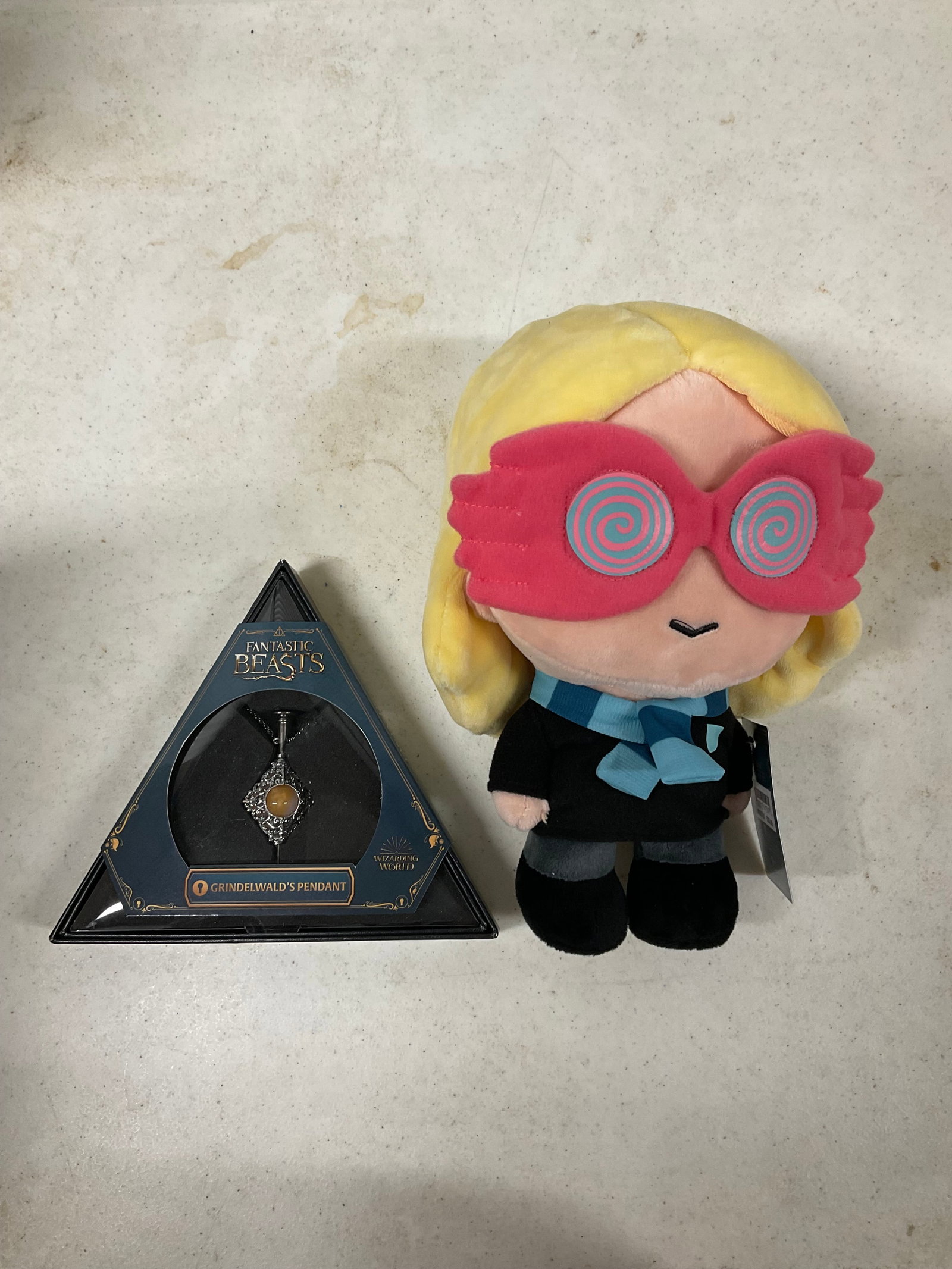 Lot of Luna Lovegood plush and Grindelwald's Pendant: Lot of Luna Lovegood plush and Grindelwald's Pendant