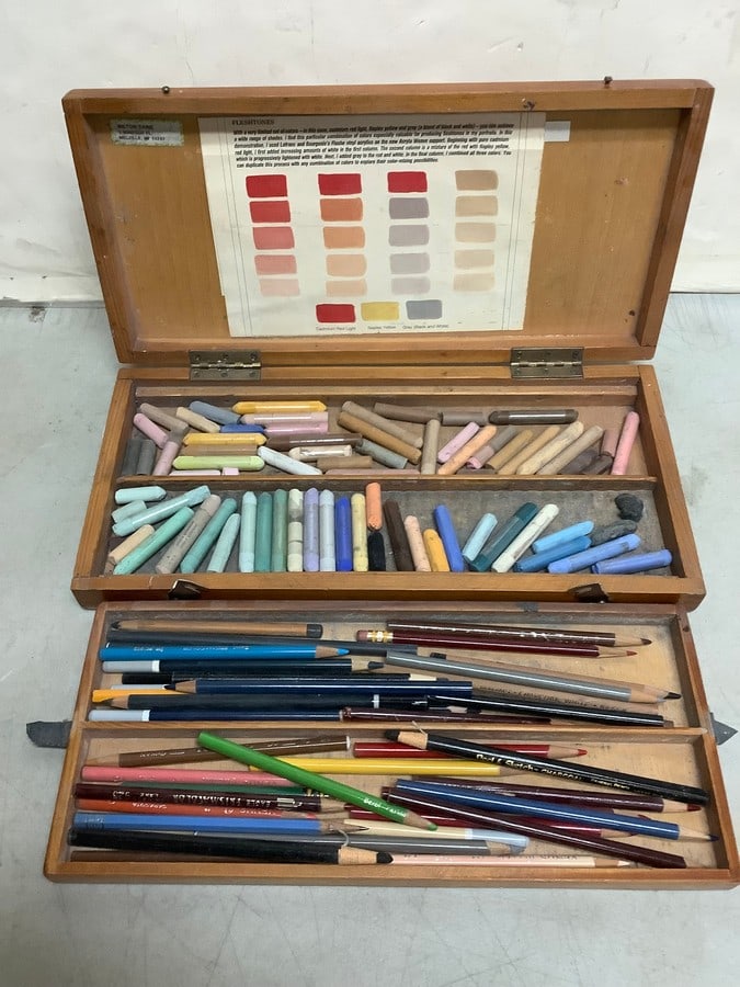Vintage Yarka Colored Pencils and Pastel: Vintage Yarka Colored Pencils and Pastel