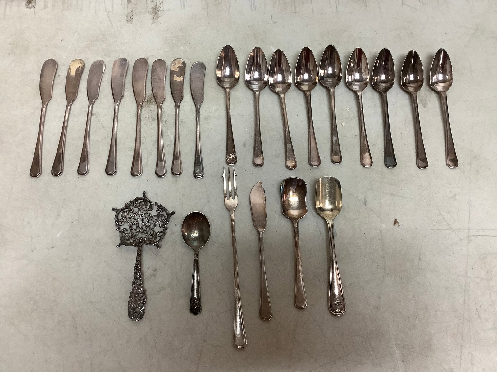 Vintage utensils(Wilton House Sheffield and more): Vintage utensils(Wilton House Sheffield and more)
