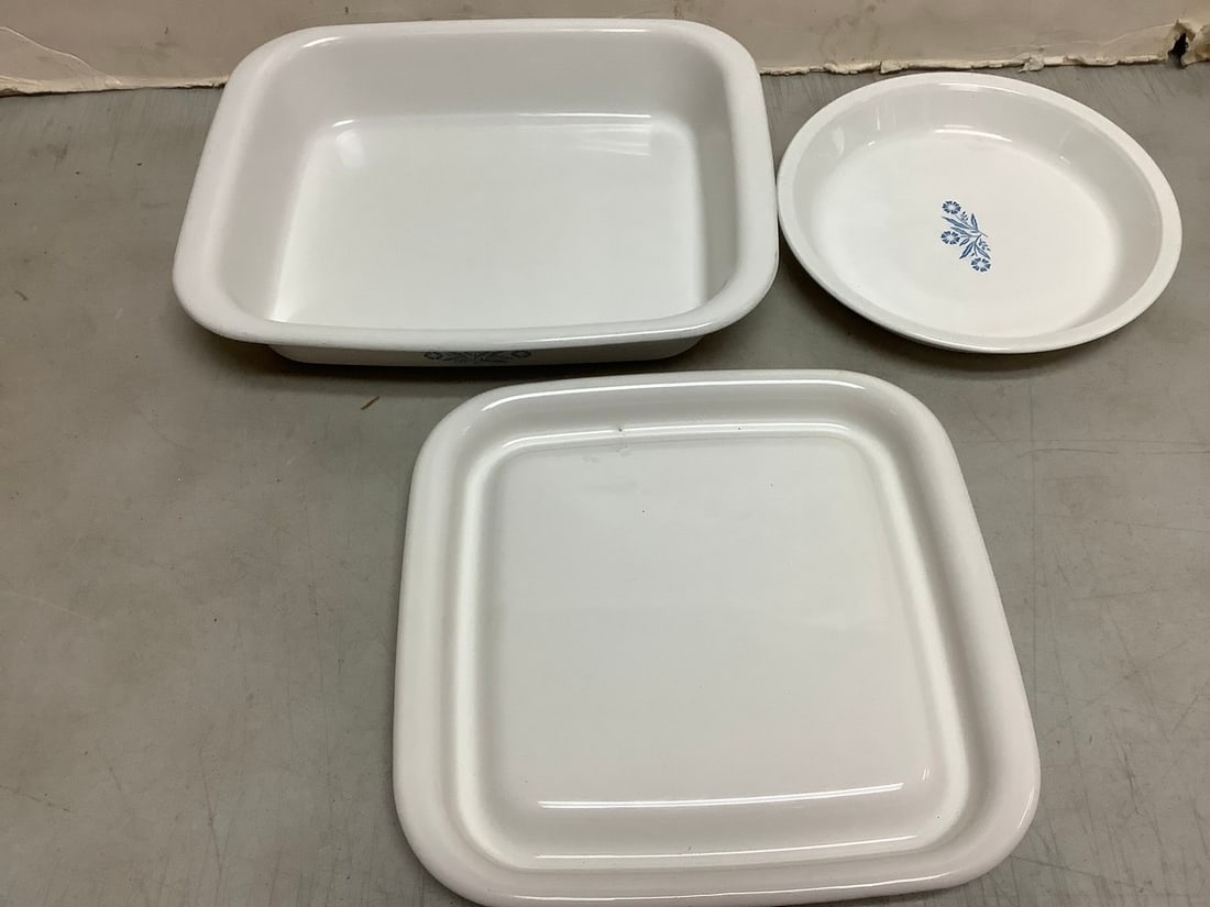 Corning ware trays (largest 12in.x10in.x2in.) (1 of 1)