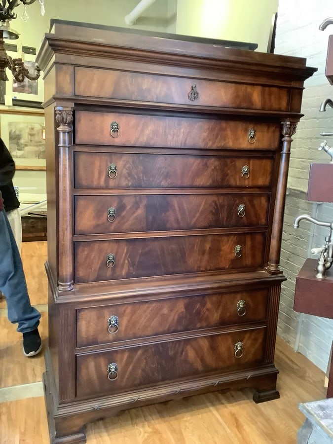 Made by Fine Furniture drawer chest walnut(72in.x48in.x22in.): Made by Fine Furniture drawer chest walnut(72in.x48in.x22in.)
