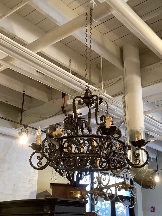 Wrught iron hanging chandelier(27in.long): Wrught iron hanging chandelier(27in.long)