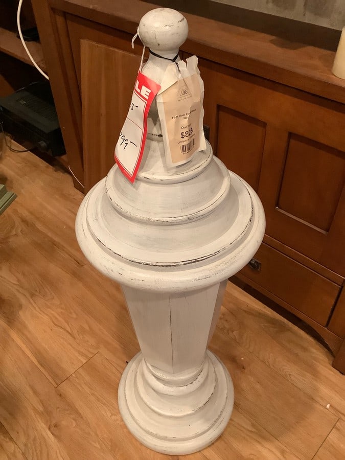 Floor finial white wash decor(40in.tall): Floor finial white wash decor(40in.tall)