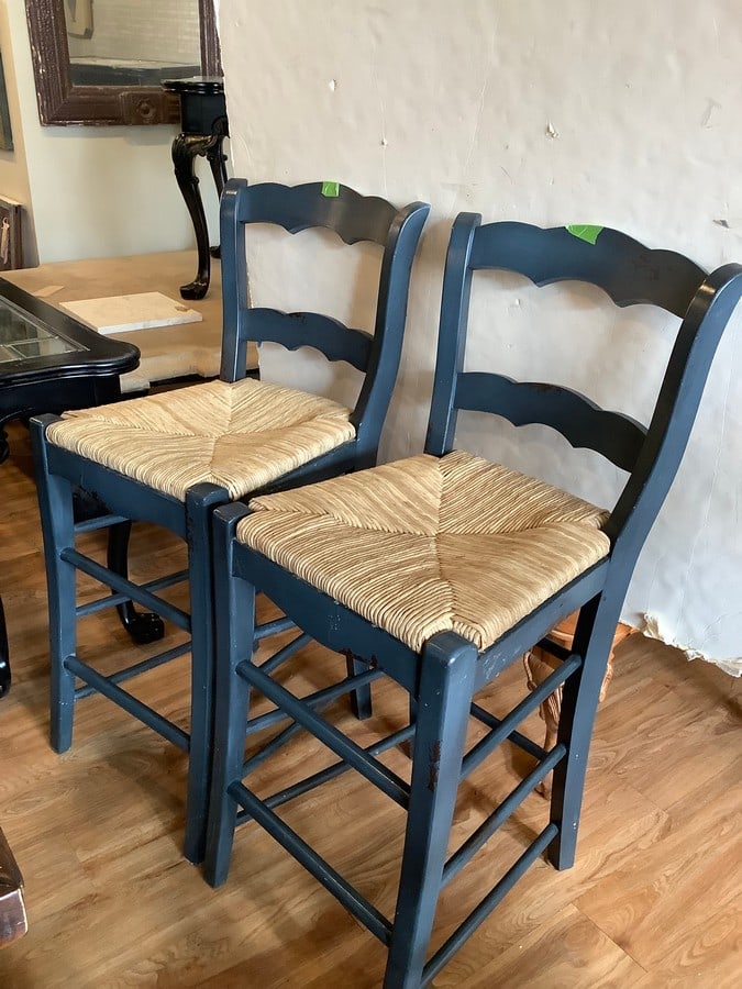 Set of 2 matching chairs(41in.tall): Set of 2 matching chairs(41in.tall)