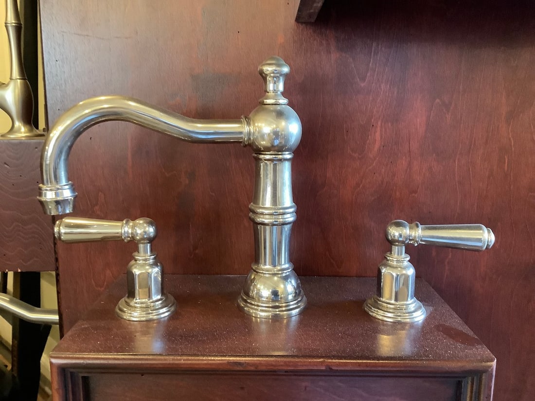 Rohl sink faucet(brand new): Rohl sink faucet(brand new)