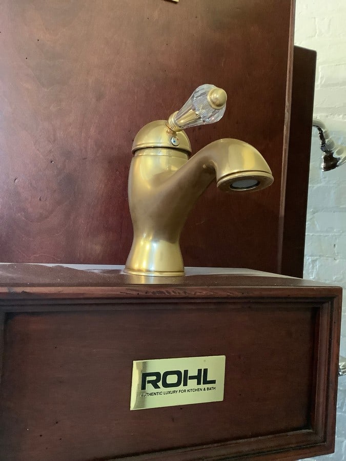 Rohl sink faucet(brand new): Rohl sink faucet(brand new)