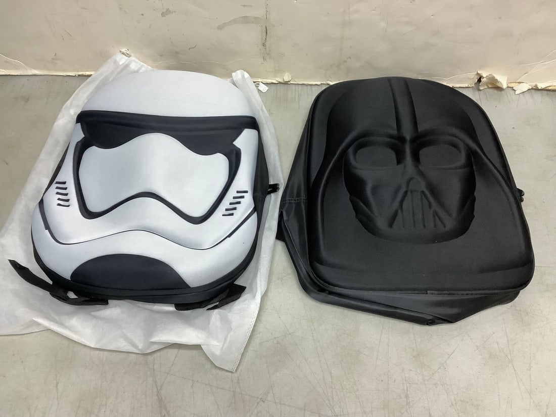Star Wars backpacks (1 of 1)