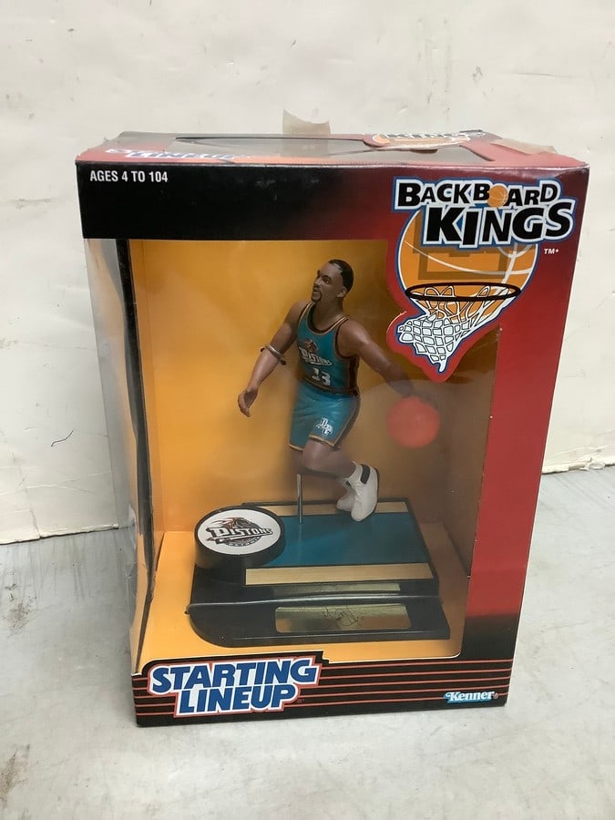 Starting Lineup Backboard Kings Grant Hill Pistons action figure collectible(new in box) (1 of 1)