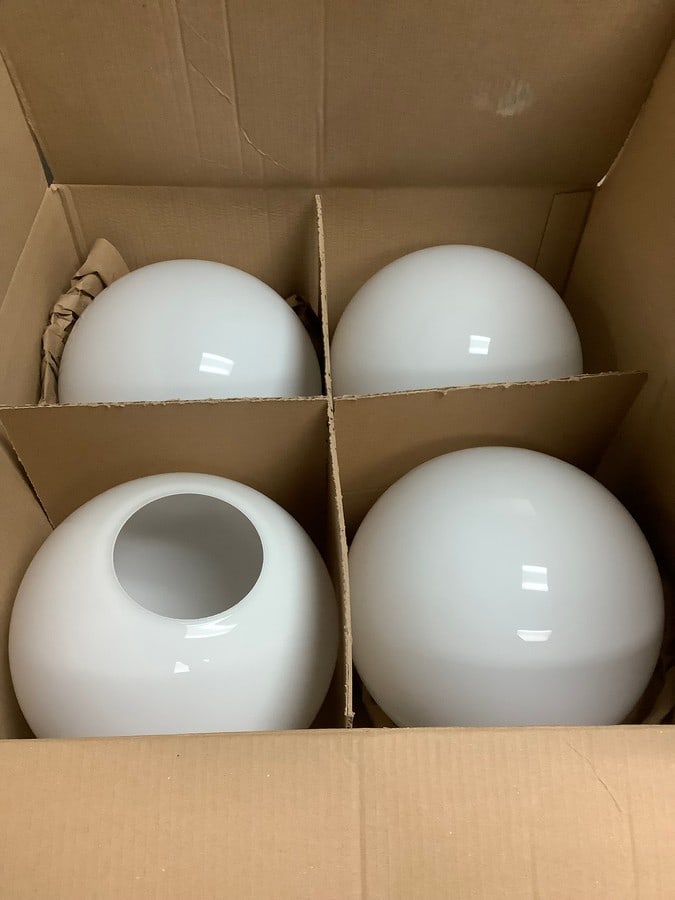 Global lighting gandblown glass globes(4 total): Global lighting gandblown glass globes(4 total)