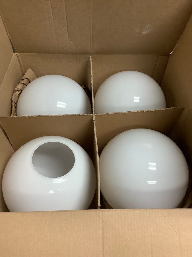 Global lighting gandblown glass globes(4 total): Global lighting gandblown glass globes(4 total)