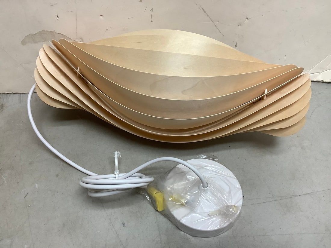 Tom Rossau pendant lamp(16.5in.long): Tom Rossau pendant lamp(16.5in.long)