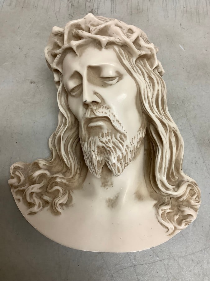 Jesus wall hanging decor(10in.long) (1 of 1)