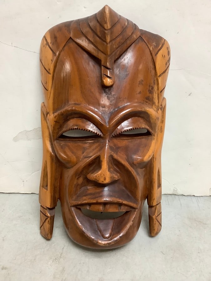 Hand carved wooden tribal mask(15.5in.long): Hand carved wooden tribal mask(15.5in.long)