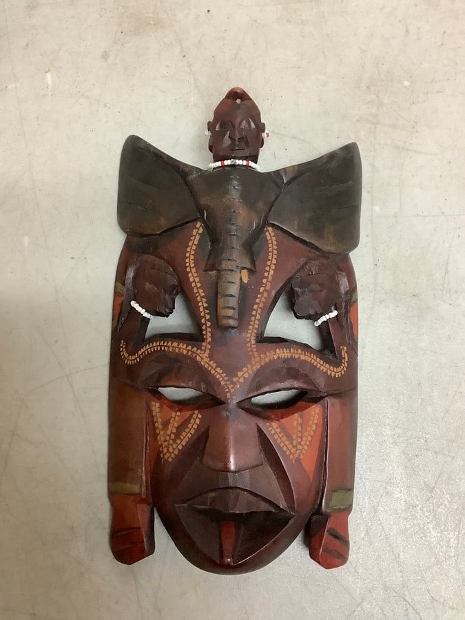 Hand carved wooden tribal mask(9in.long): Hand carved wooden tribal mask(9in.long)