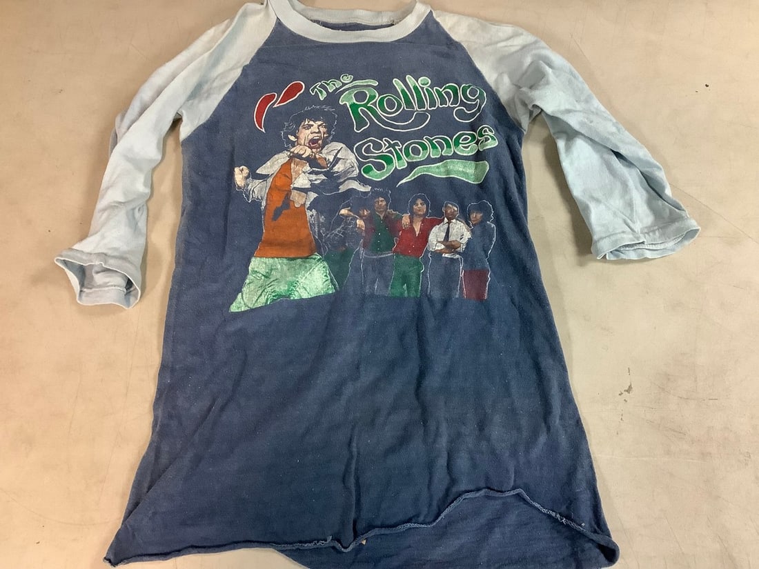 The Rolling Stones concert shirt(size N/A): The Rolling Stones concert shirt(size N/A)