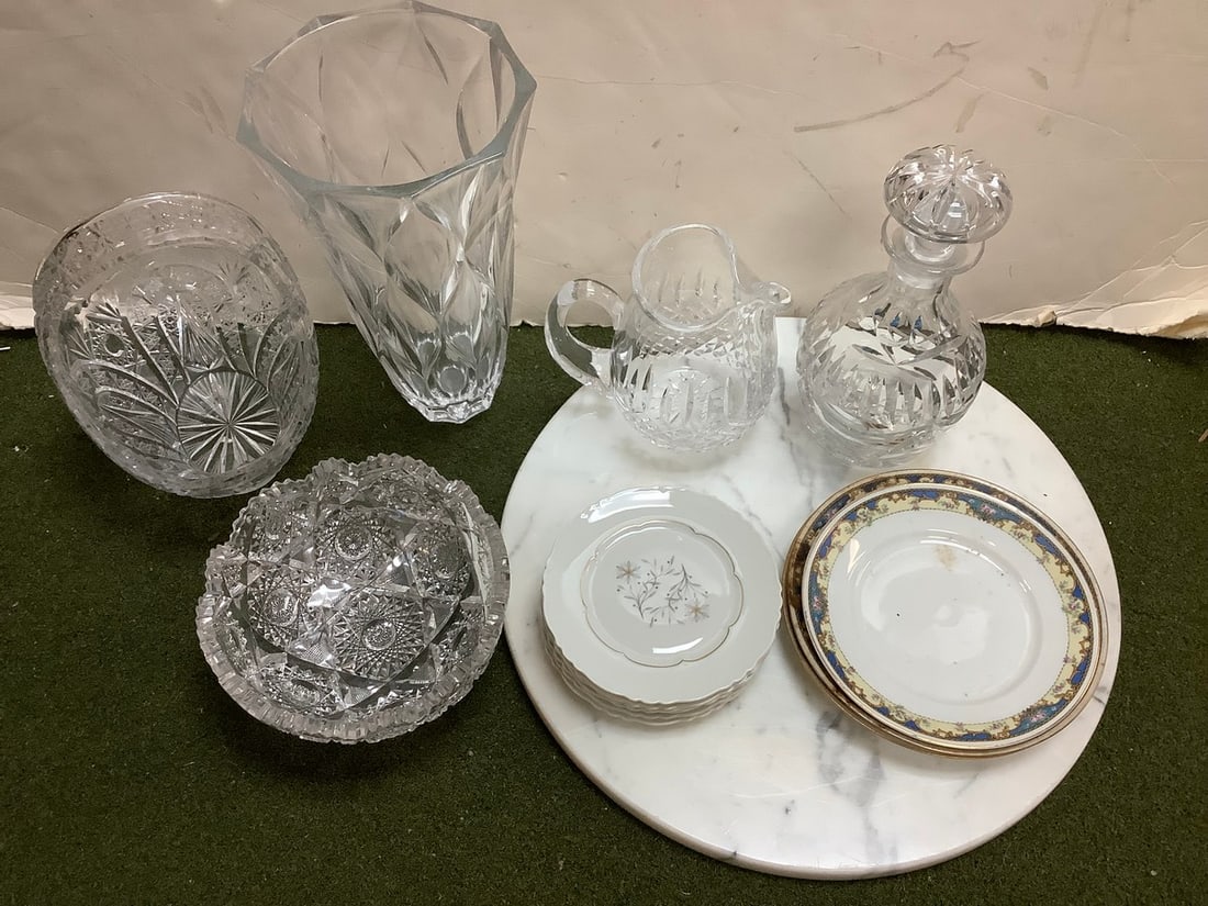 Crystal decantor, vase, pitcher, table table center piece and more 12in tallest: Crystal decantor, vase, pitcher, table table center piece and more 12in tallest