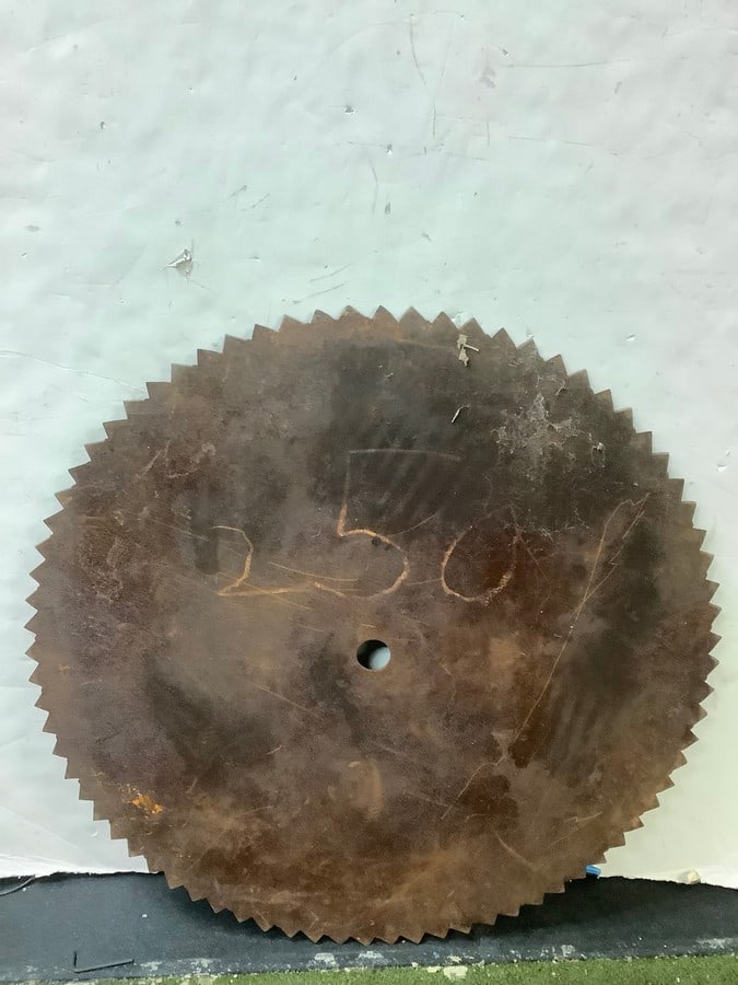 Large sawblade(28.5in.): Large sawblade(28.5in.)