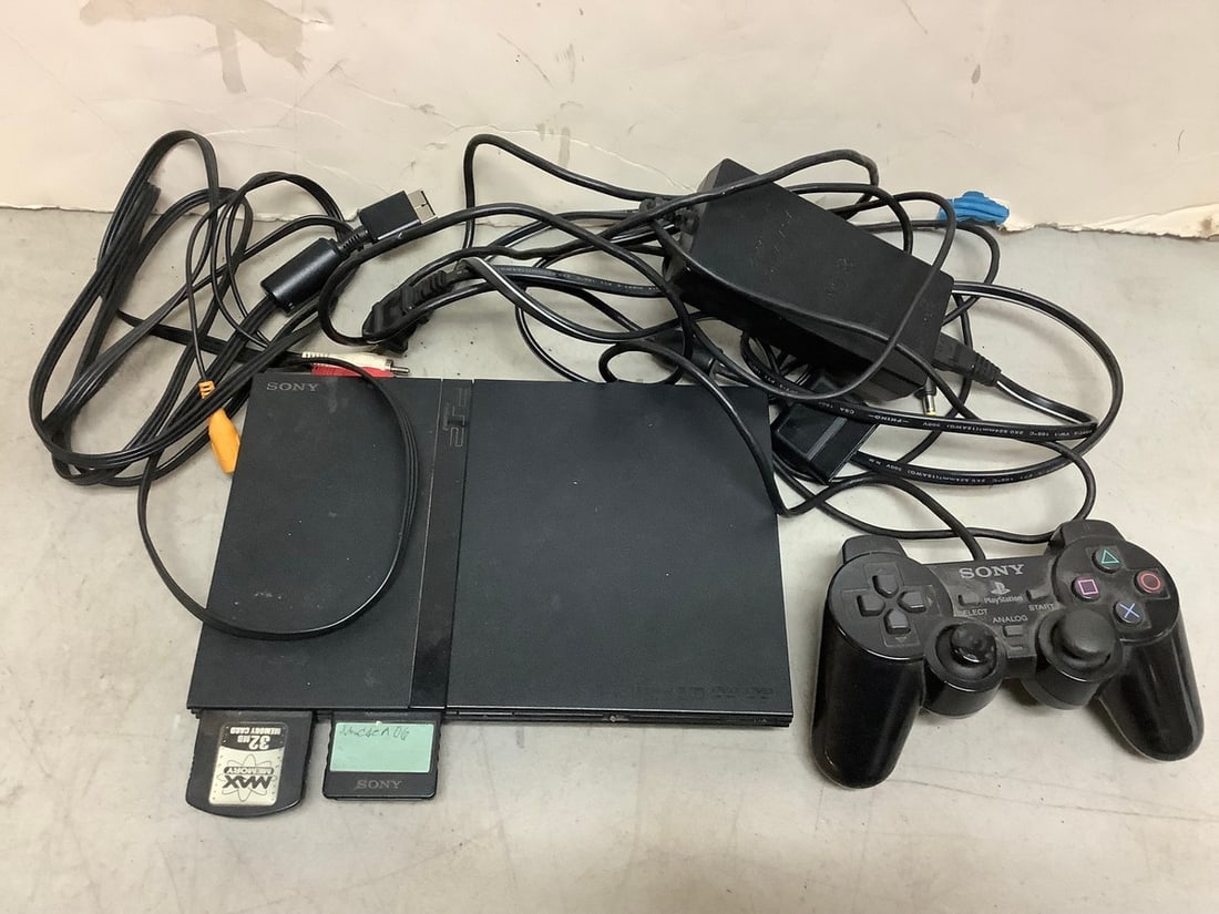 Sony Playstation 2 System and Controller (1 of 1)