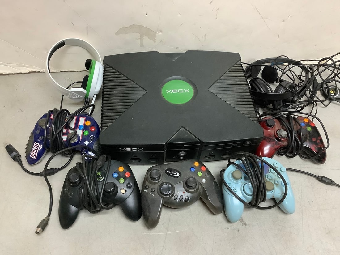 Xbox System, Various Xbox Controllers and more (1 of 1)