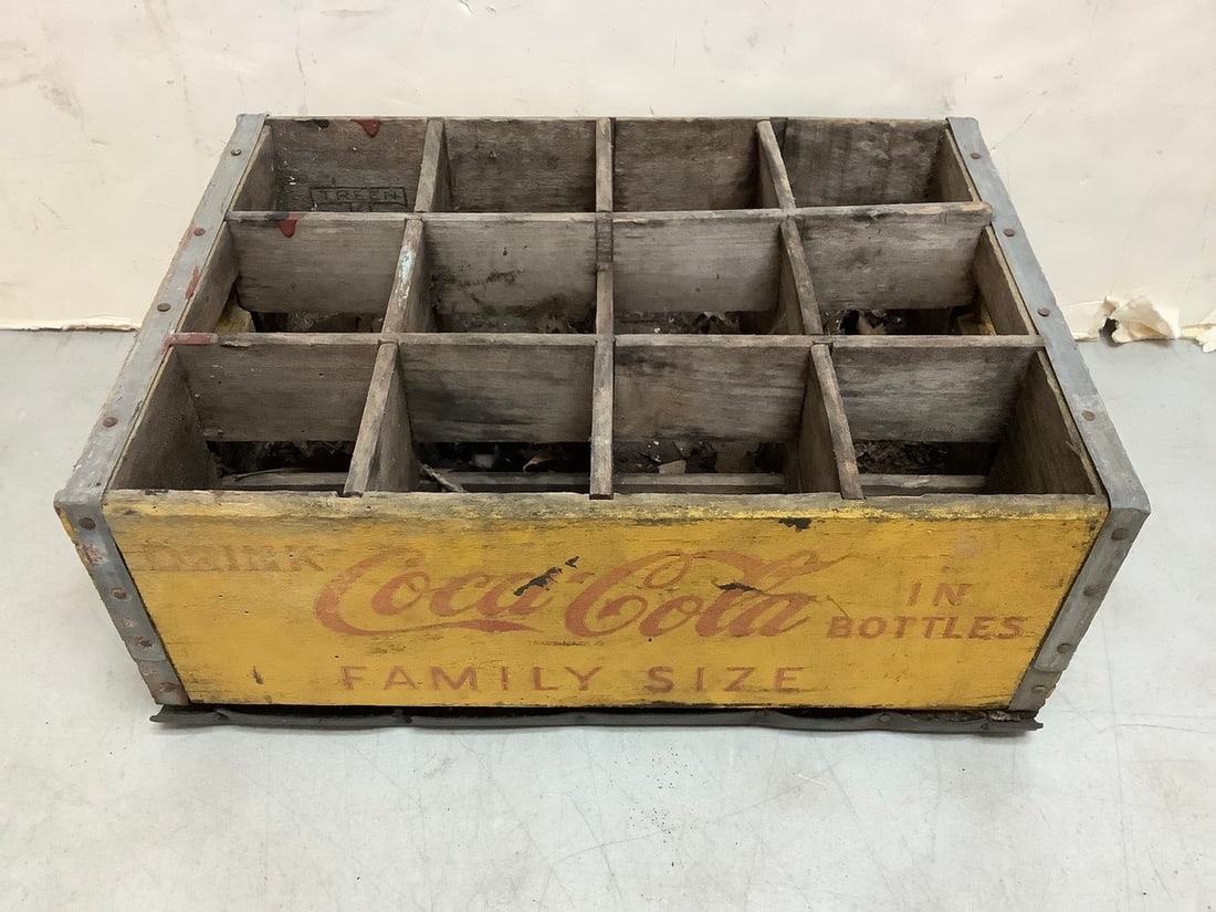 Vintage Coca-Cola bottle crate(17in.x12in.x6.5in.) (1 of 1)