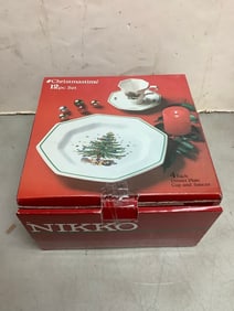 Nikko Christmastime 12pc.set(4 dinner plates/cups/saucers)