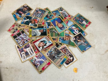 lot of various 1987 topps baseball cards