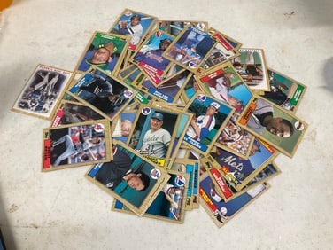 lot of various 1987 topps baseball cards