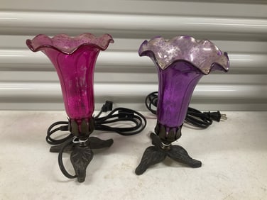 set of 2 art glass table lamps stands 8" tall
