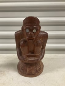 hand carved statue mother of your pine eyes stand 9" tall
