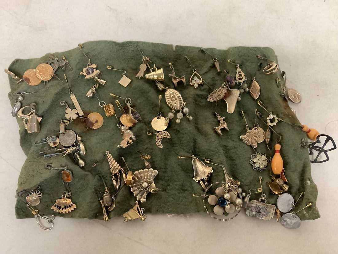 Vintage Jewelry Making Charms: Vintage Jewelry Making Charms