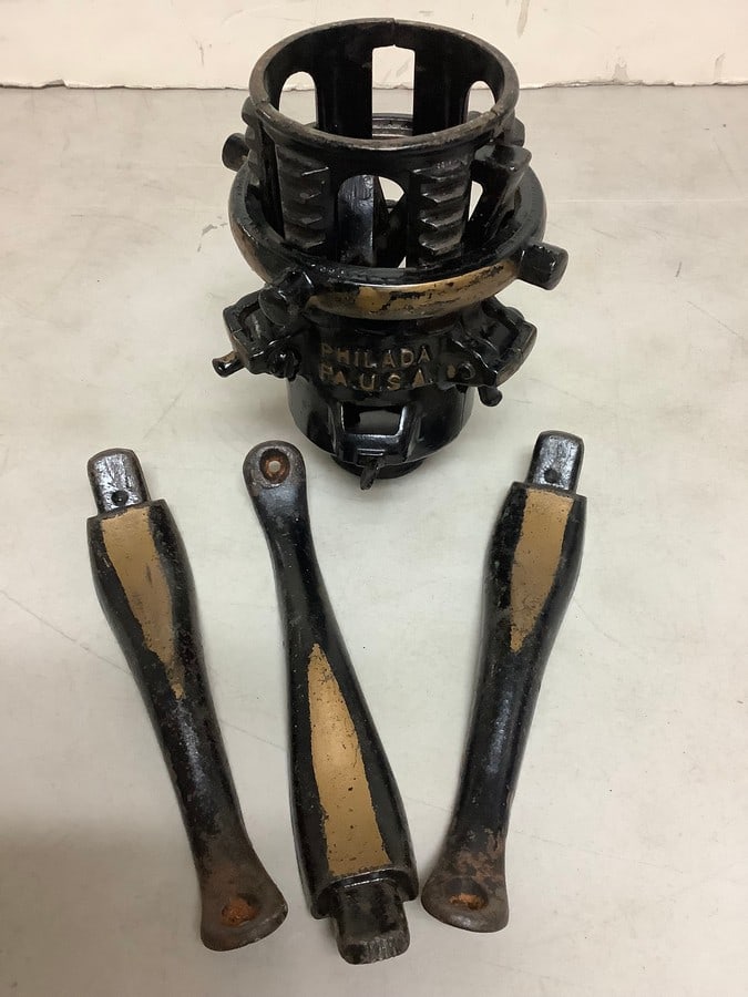 Antique cast iron Christmas tree stand (1 of 1)