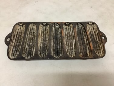Wagner ware corn on the cob holder plate(6in.x13in.)