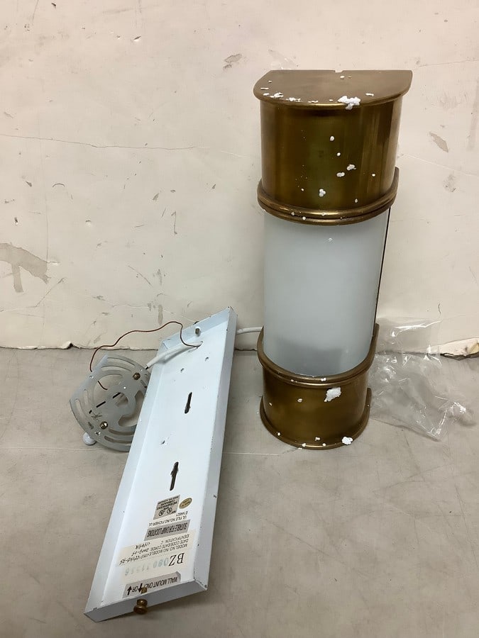 Brass sconce 12in.long(model:CHD1H1AB-IG): Brass sconce 12in.long(model:CHD1H1AB-IG)