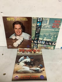 New York Mets yearbooks(1970, 1971, 1975)