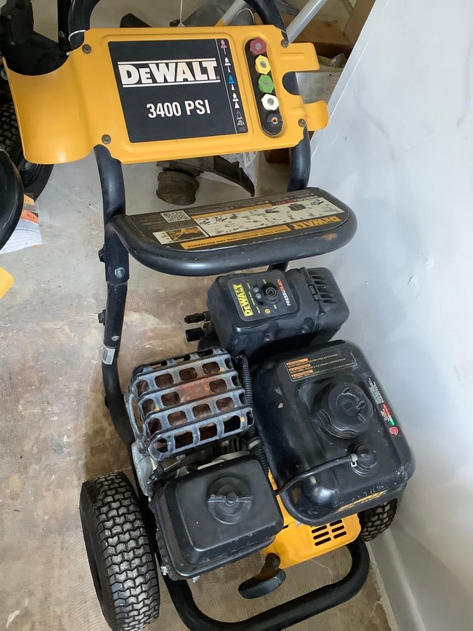 DeWalt 3400psi pressure washer- unknown working condition (1 of 1)