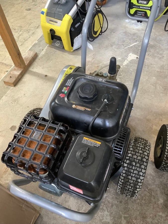 CRX 4200psi pressure washer- unknown working condition (1 of 1)